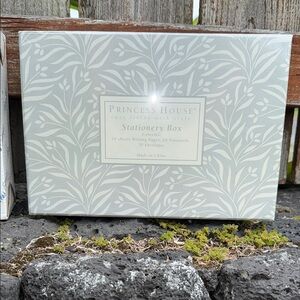 Princess House Gray Floral Stationery Set